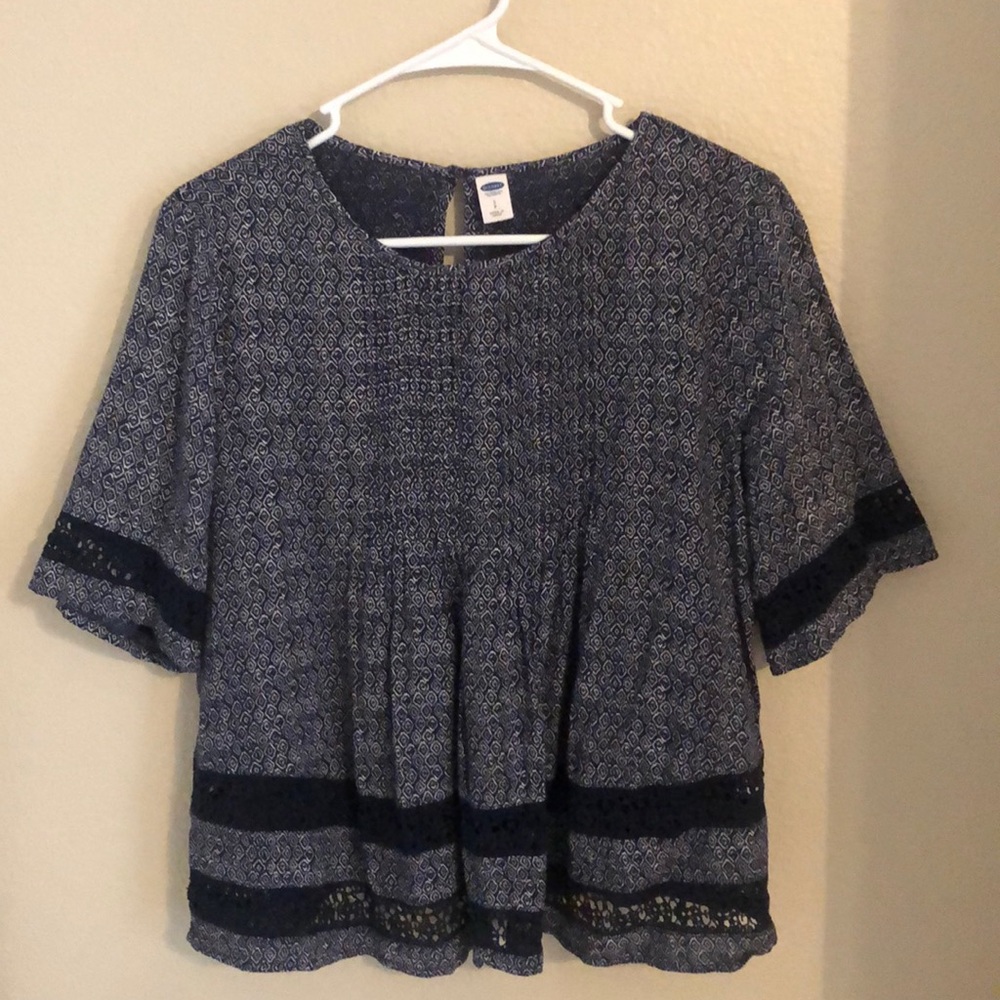 Baby roll cut blouse